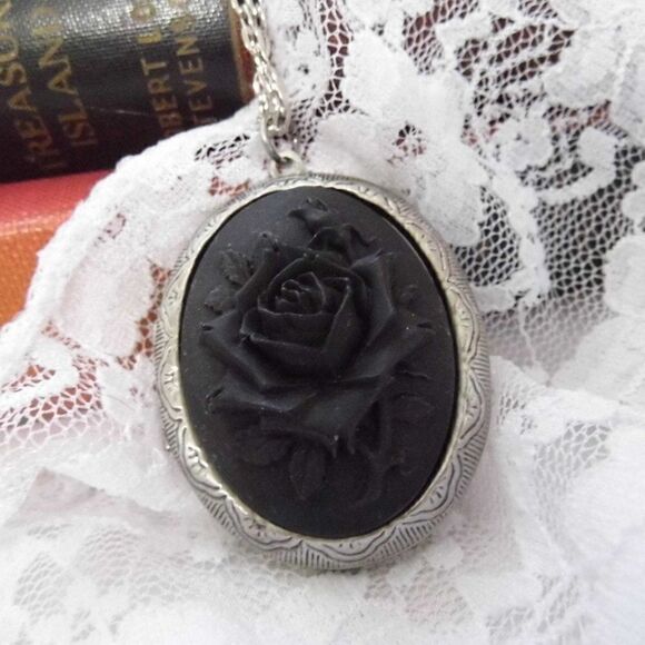 Valentine’s wedding Black Gothic Black Rose Cameo Locket Necklace mom wife gift - Picture 5 of 8